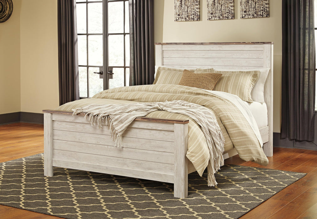Willowton Queen Panel Bed with Mirrored Dresser