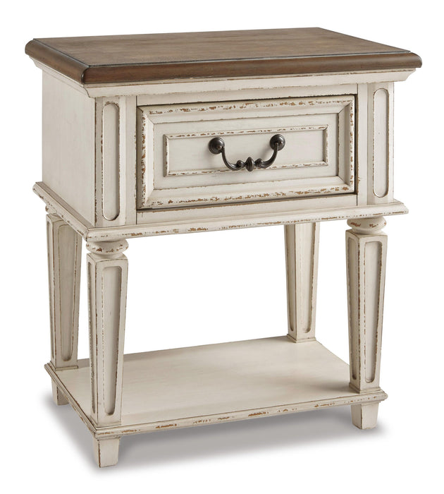 Realyn Full Panel Bed with Mirrored Dresser, Chest and Nightstand