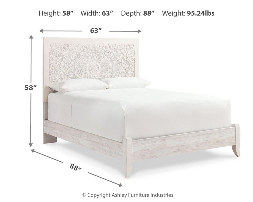 Paxberry Queen Panel Bed with Mirrored Dresser