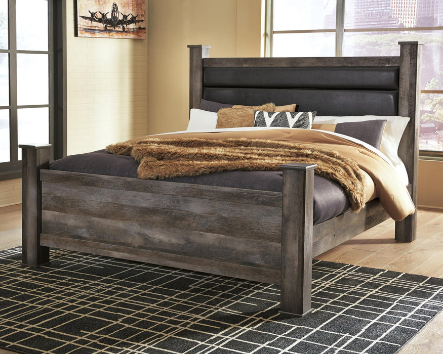 Wynnlow King Poster Bed with Mirrored Dresser, Chest and Nightstand
