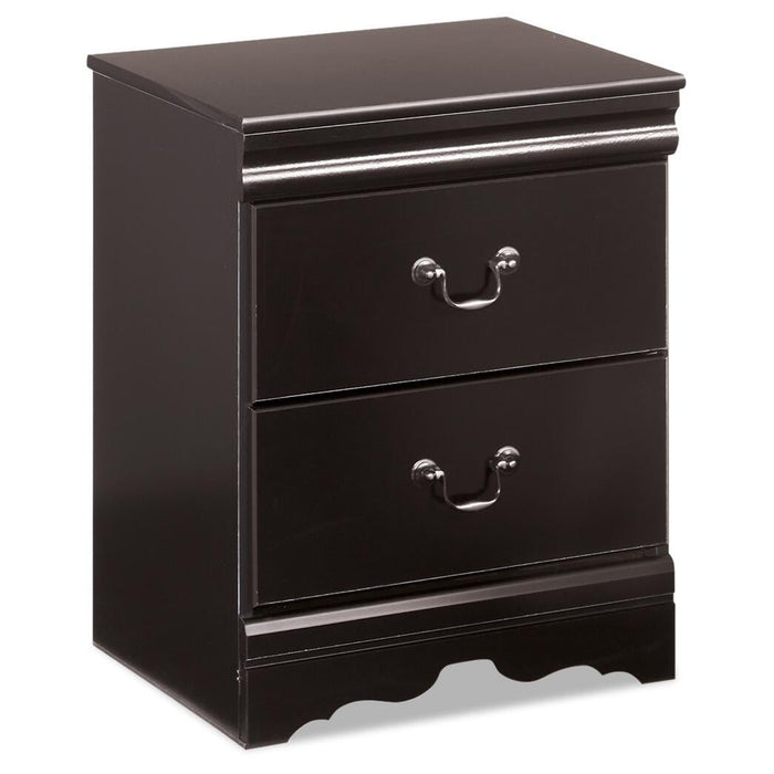 Huey Vineyard Queen Sleigh Bed with Mirrored Dresser and Nightstand