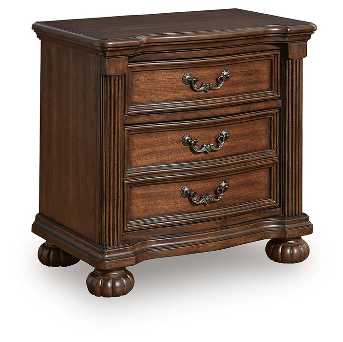 Lavinton Queen Poster Bed with Mirrored Dresser and Nightstand