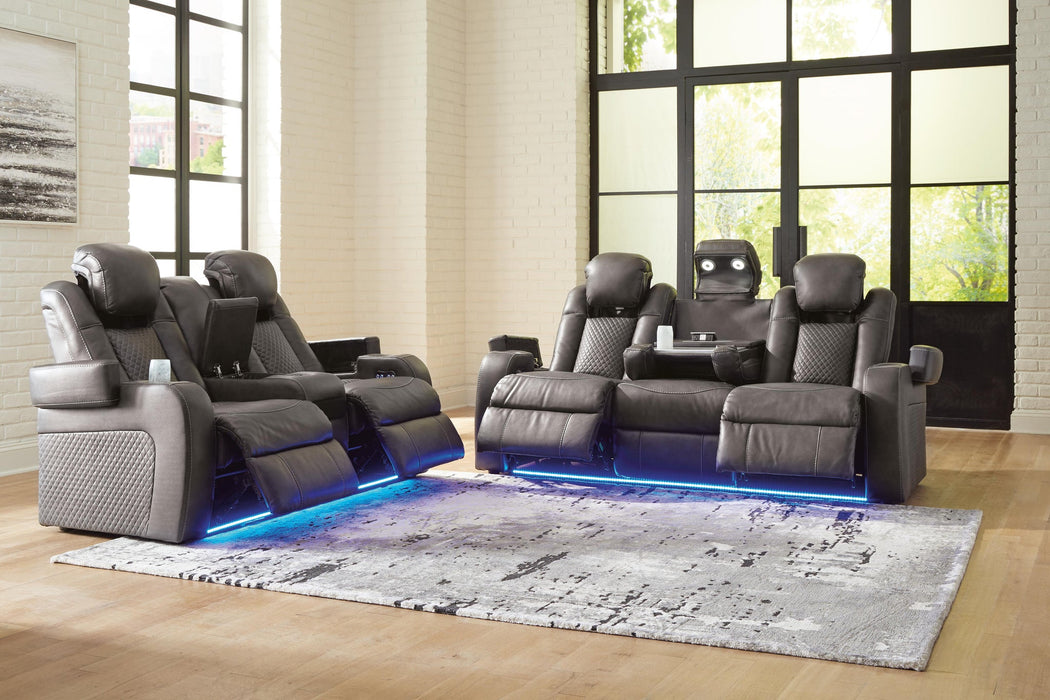 Fyne-Dyme Sofa and Loveseat