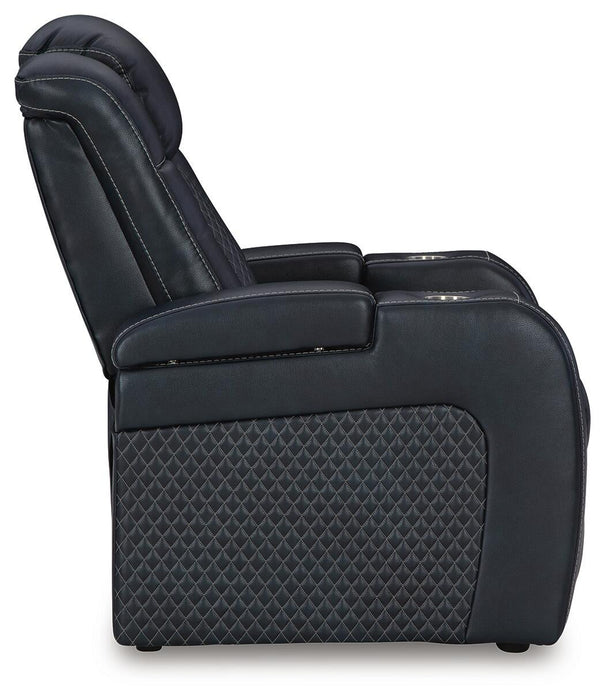 Fyne-Dyme Sofa, Loveseat and Recliner