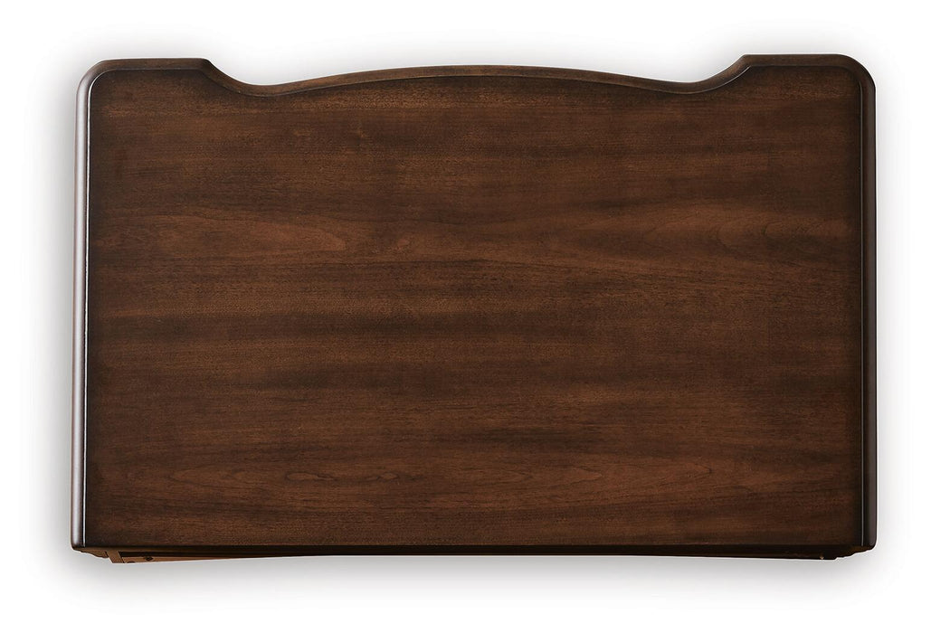 Lavinton Queen Poster Bed, Dresser, Mirror, Chest and Nightstand