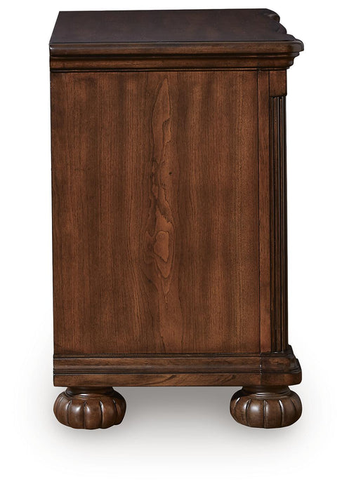 Lavinton King Poster Bed, Dresser, Mirror, Chest and Nightstand