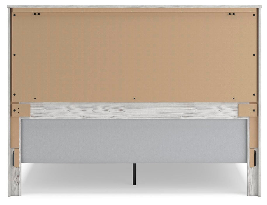 Gerridan King Panel Bed with Mirrored Dresser, Chest and Nightstand