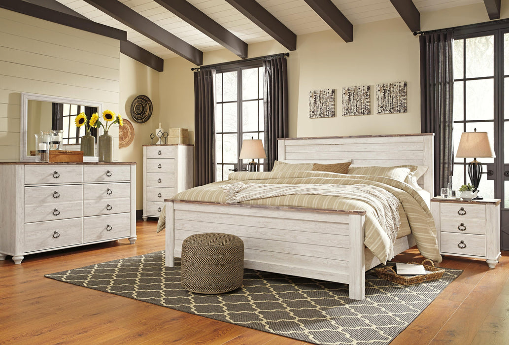 Willowton King Panel Bed with Mirrored Dresser and Nightstand