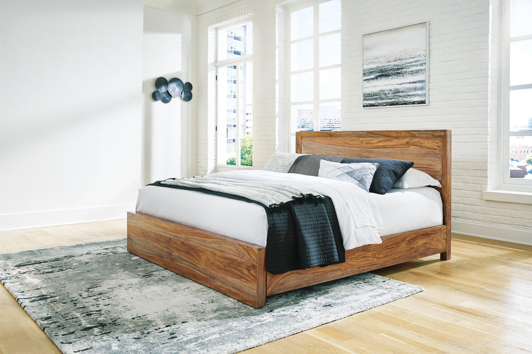 Dressonni California King Panel Bed with Mirrored Dresser