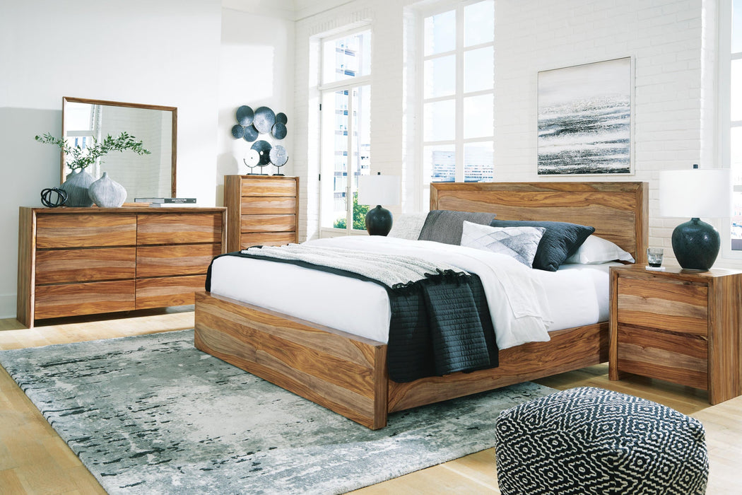 Dressonni California King Panel Bed with Mirrored Dresser