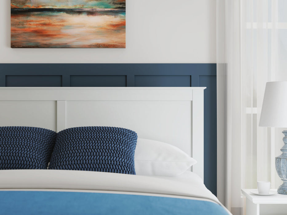 Bostwick Shoals King Panel Bed, Dresser and Mirror
