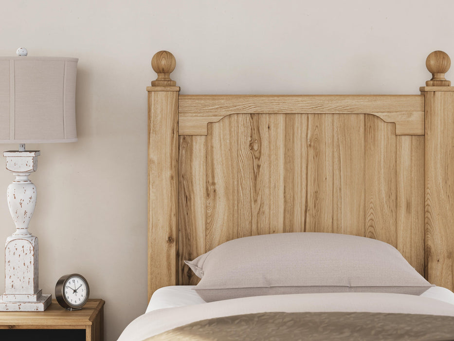 Galletyn Twin Panel Bed with Mirrored Dresser