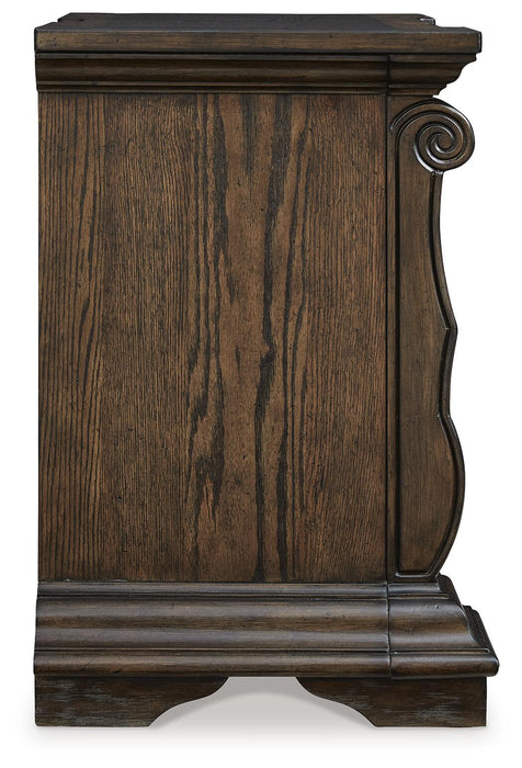 Maylee Queen Canopy Bed, Dresser, Mirror and Nightstand