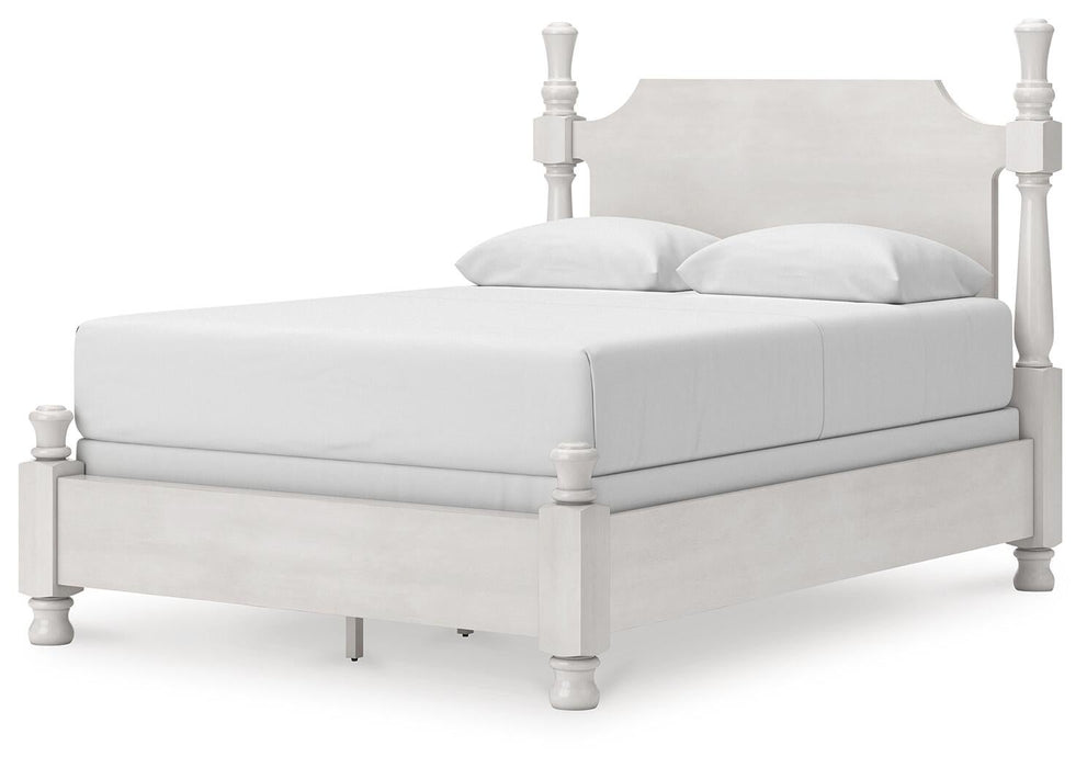 Chadworth Queen Poster Bed, Dresser and Mirror