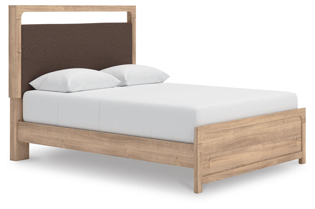 Hollymount Queen Upholstered Platform Bed, Dresser, Mirror and Nightstand