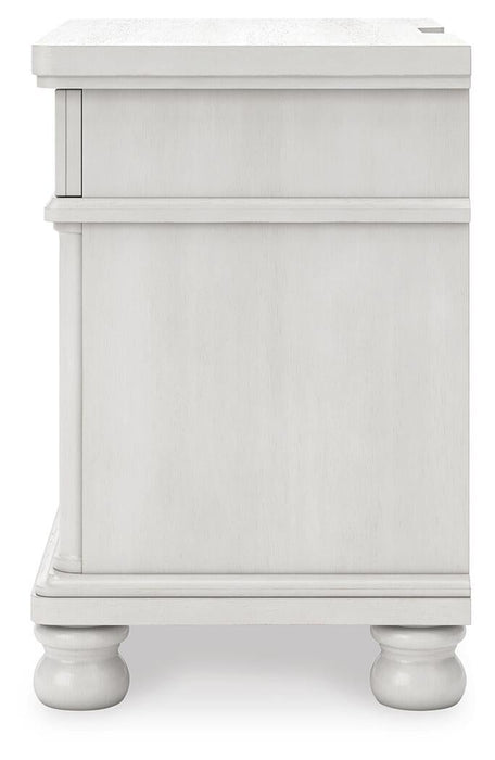 Chadworth King Poster Bed, Dresser, Mirror and Nightstand