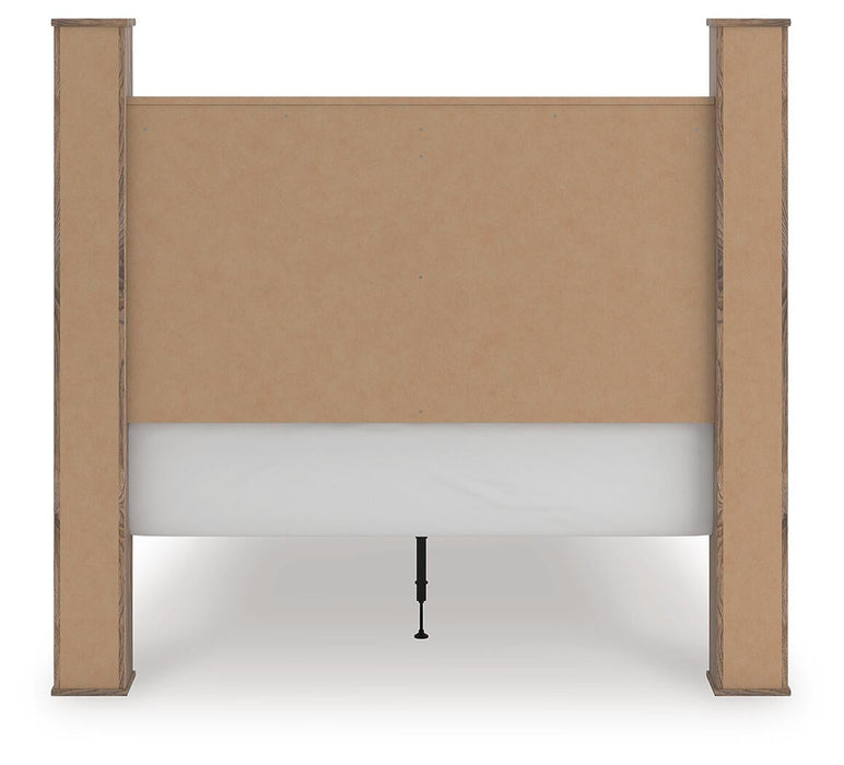 Keithland Queen Poster Bed with Mirrored Dresser