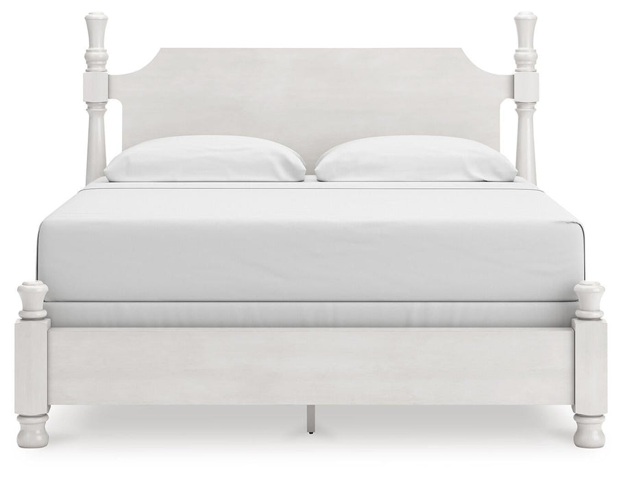 Chadworth King Poster Bed, Dresser and Mirror