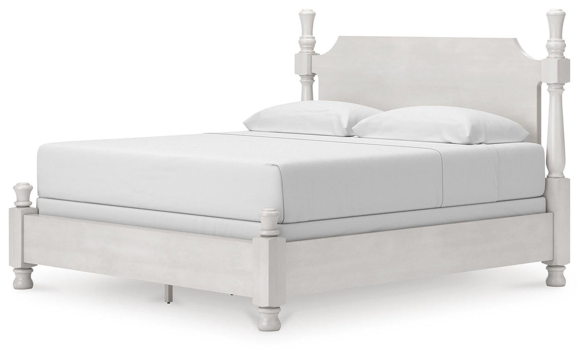 Chadworth King Poster Bed, Dresser and Mirror
