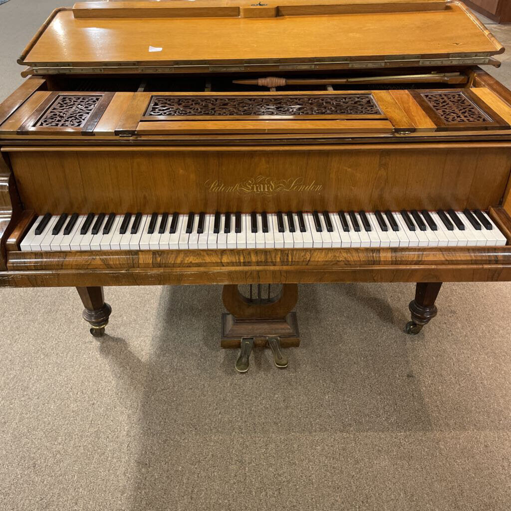 Pianos Antique Piano