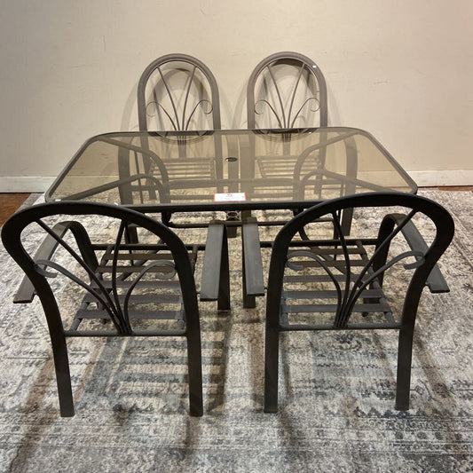 GT Patio Table + 4 Chairs (LAH)